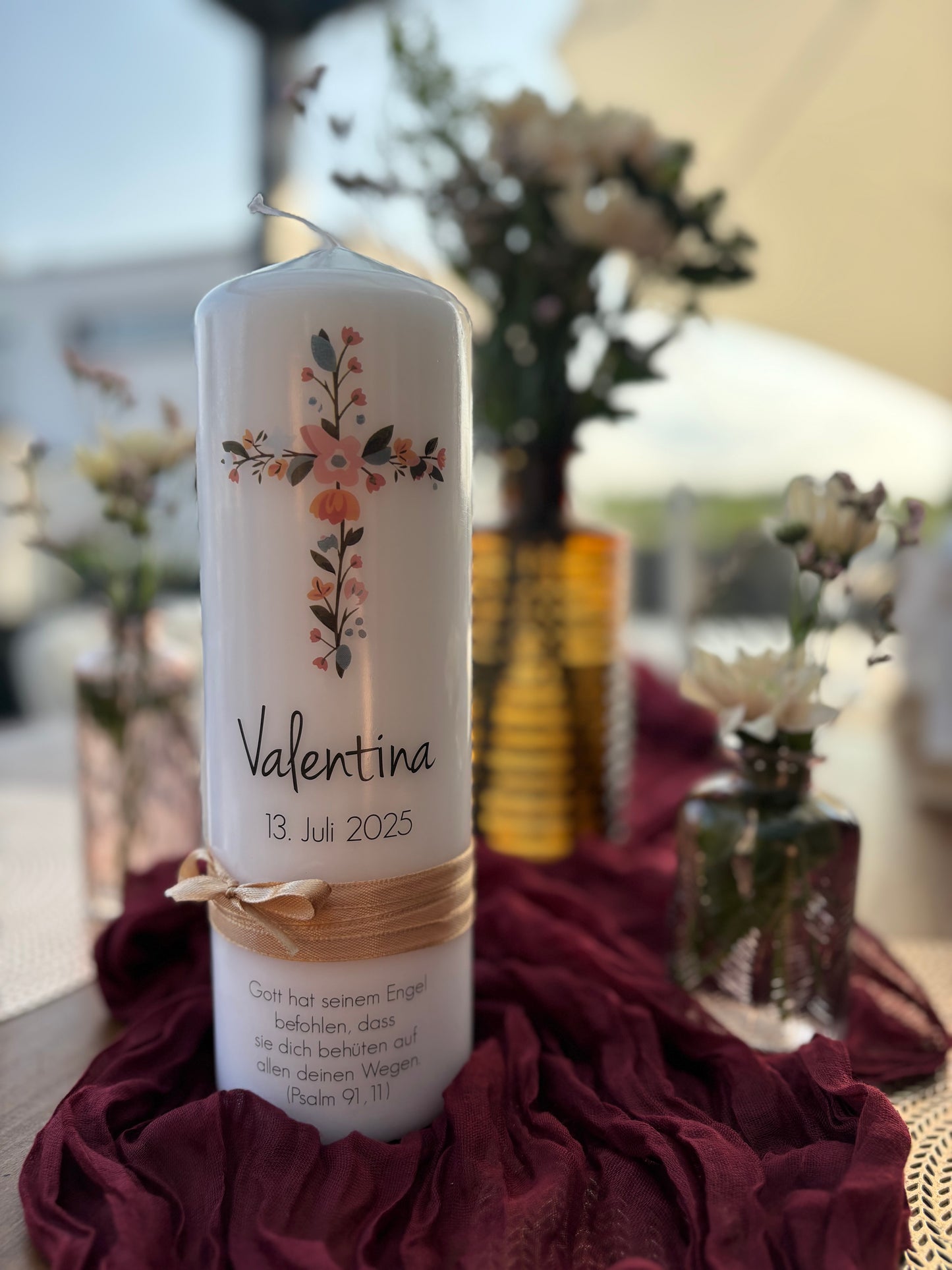 Personalisierte Taufkerze „Blumen-Kreuz"