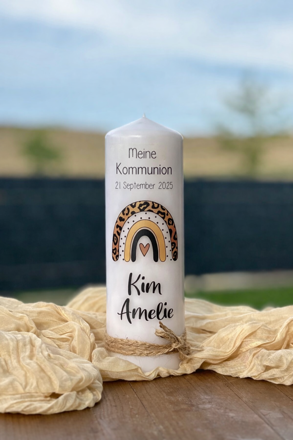 Personalisierte Kommunionkerze „Leo-Regenbogen"