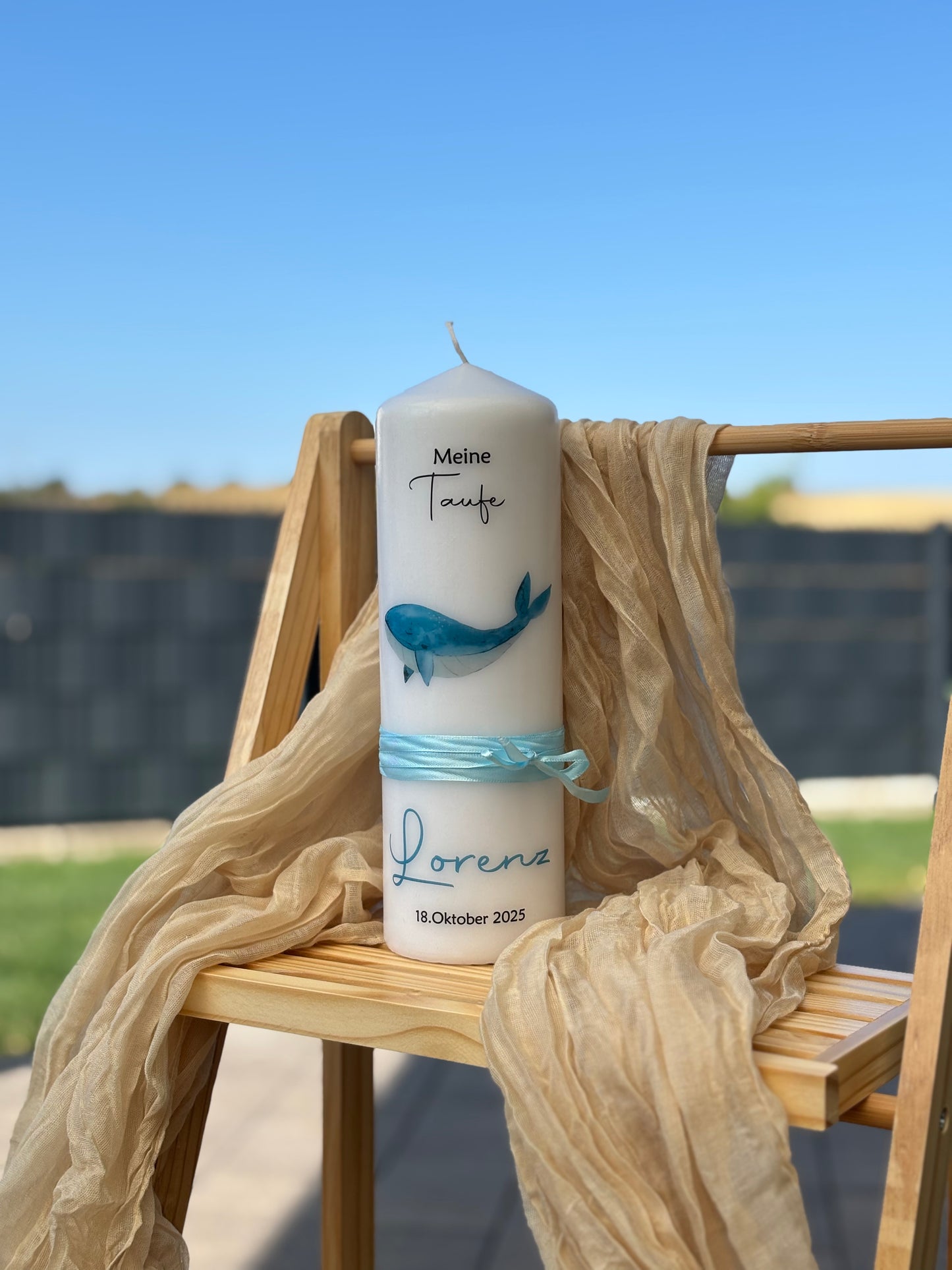 Taufkerze Wal (Illustration von Susanne Reimann)