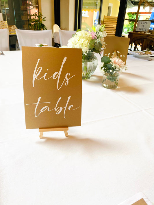 Aufsteller Kindertisch / kids table